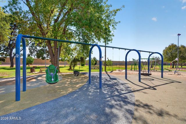 425 E HERMOSA Drive, Tempe, AZ 85282