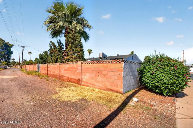 425 E HERMOSA Drive, Tempe, AZ 85282