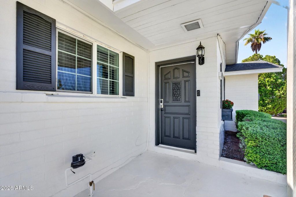 425 E HERMOSA Drive, Tempe, AZ 85282 — photo 3