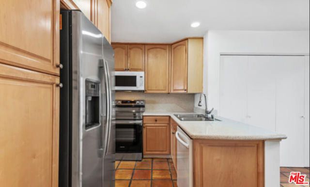 6798 Las Olas Way, Malibu, CA 90265