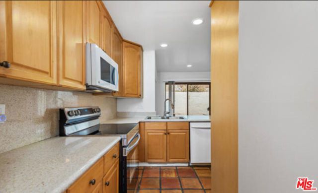 6798 Las Olas Way, Malibu, CA 90265