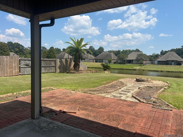 13338 Rue Maison Blvd, Gonzales, LA 70737