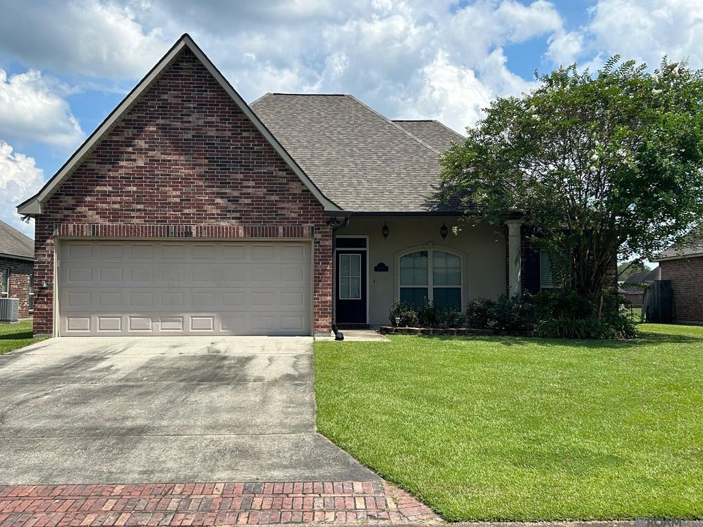 13338 Rue Maison Blvd, Gonzales, LA 70737