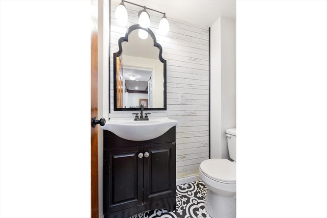 223 Central Street, Hudson, MA 01749