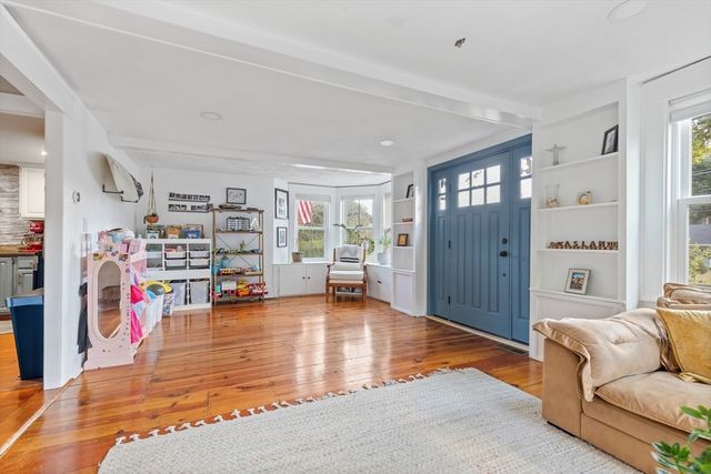 223 Central Street, Hudson, MA 01749