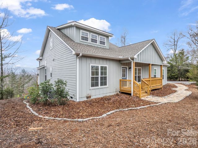 631 Mountain Parkway, Mill Spring, NC 28756