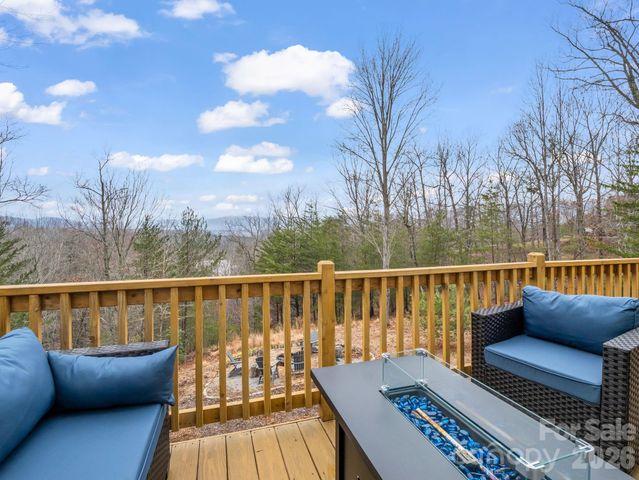 631 Mountain Parkway, Mill Spring, NC 28756
