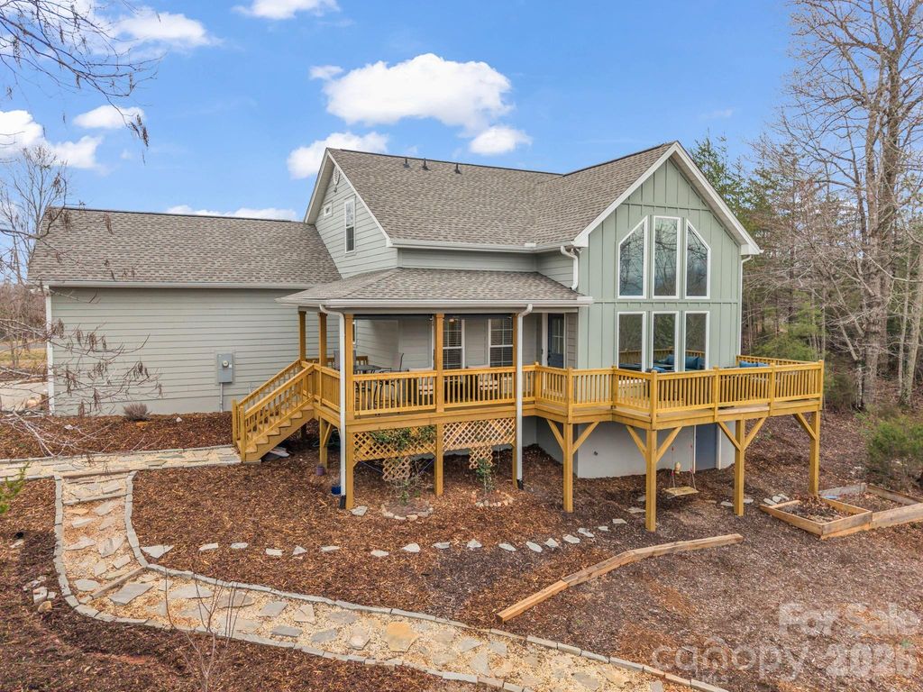 631 Mountain Parkway, Mill Spring, NC 28756
