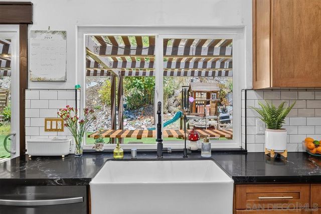 9165 Vista Entrada, Lakeside, CA 92040