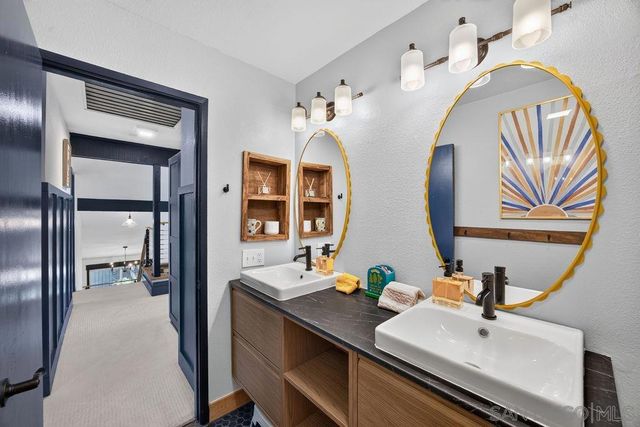 9165 Vista Entrada, Lakeside, CA 92040