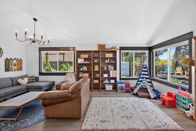 9165 Vista Entrada, Lakeside, CA 92040