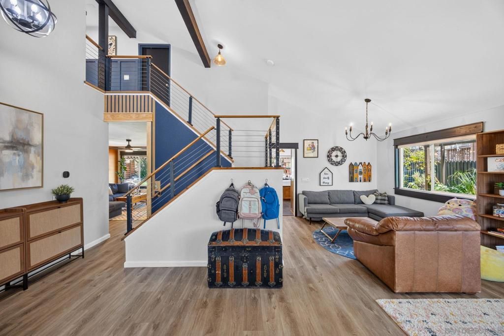 9165 Vista Entrada, Lakeside, CA 92040