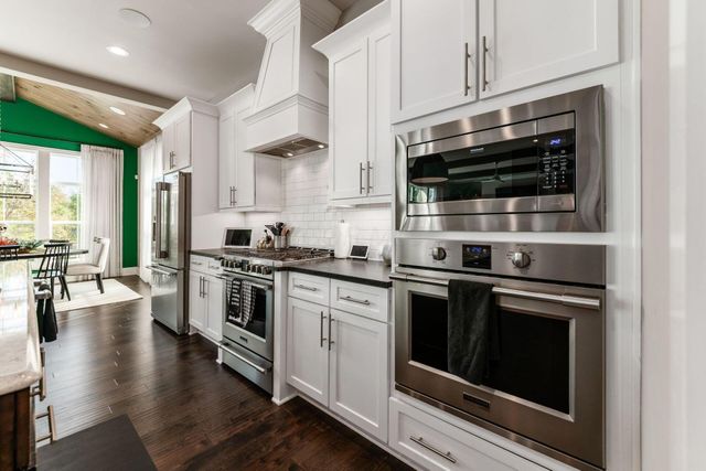 10600 Honeysuckle Way, Plain City, OH 43064