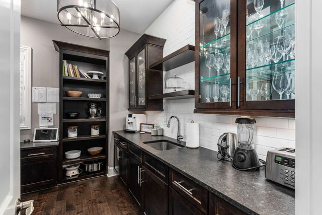 10600 Honeysuckle Way, Plain City, OH 43064