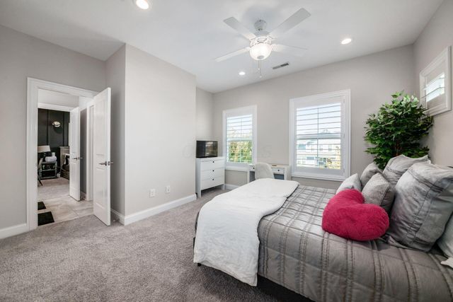 10600 Honeysuckle Way, Plain City, OH 43064