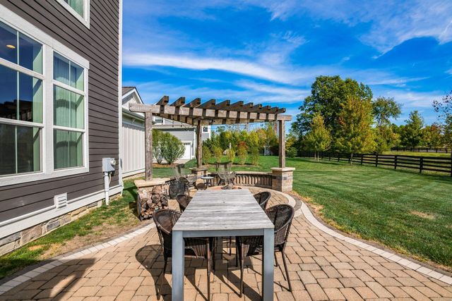 10600 Honeysuckle Way, Plain City, OH 43064