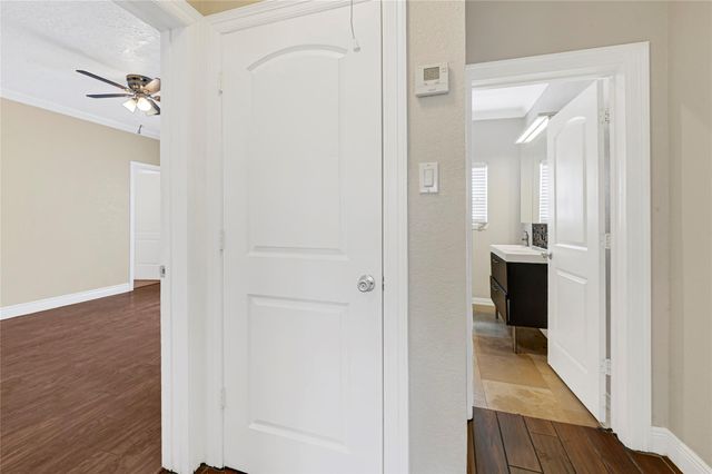 7125 Gillen St, Houston, TX 77087