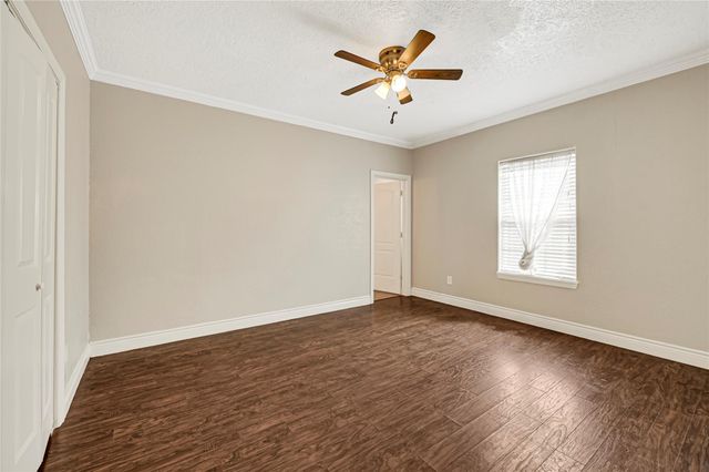 7125 Gillen St, Houston, TX 77087