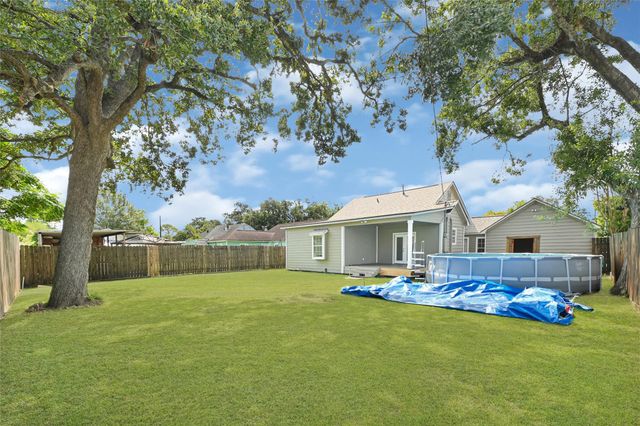 7125 Gillen St, Houston, TX 77087