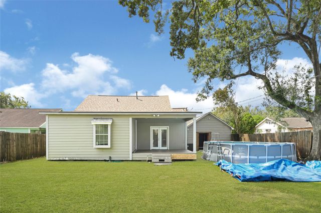 7125 Gillen St, Houston, TX 77087