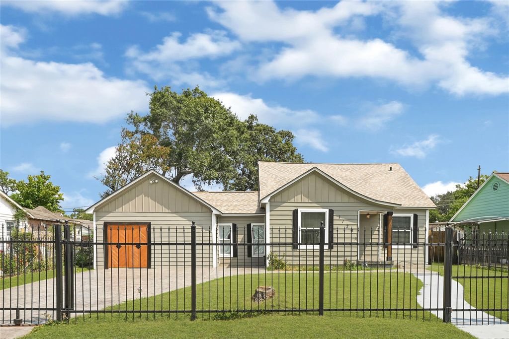 7125 Gillen St, Houston, TX 77087