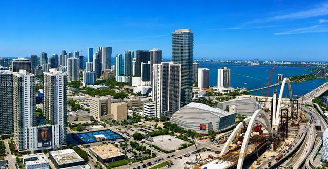 20 NE 11th 4203A, Miami, FL 33132