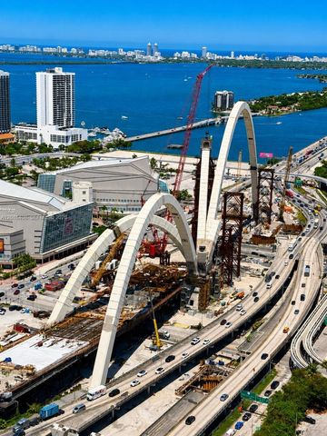 20 NE 11th 4203A, Miami, FL 33132