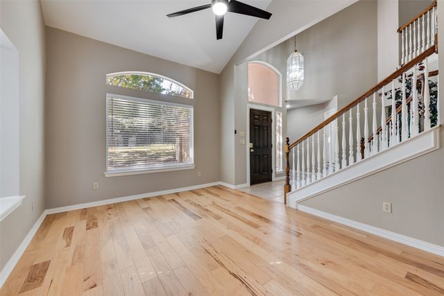 2569 Castle Circle, Fort Worth, TX 76108