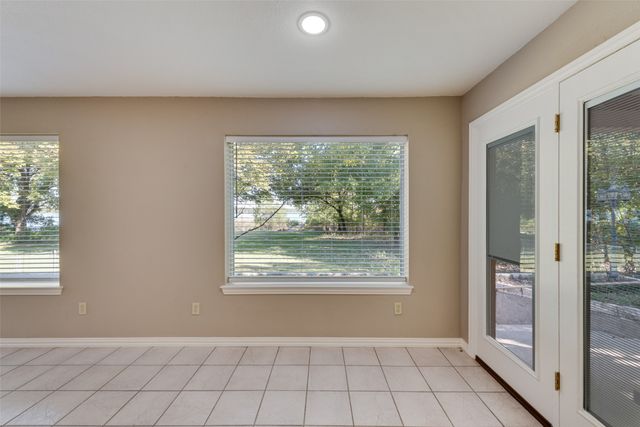 2569 Castle Circle, Fort Worth, TX 76108