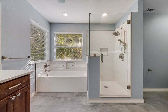 2569 Castle Circle, Fort Worth, TX 76108