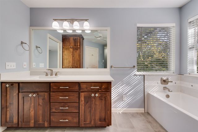 2569 Castle Circle, Fort Worth, TX 76108