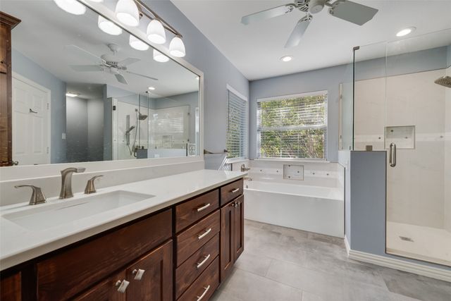 2569 Castle Circle, Fort Worth, TX 76108