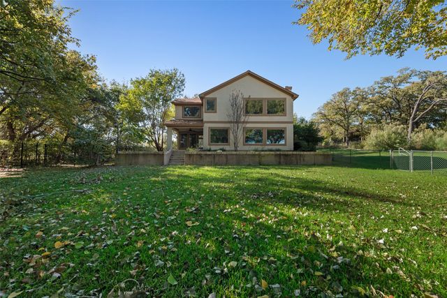 2569 Castle Circle, Fort Worth, TX 76108