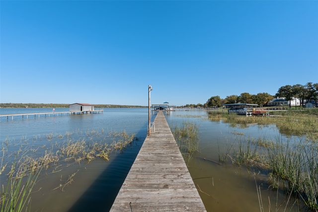 2569 Castle Circle, Fort Worth, TX 76108