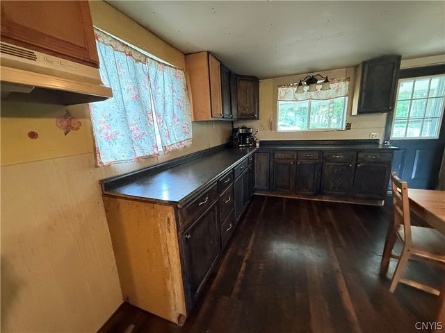 352 South Real Street, Cape Vincent, NY 13618