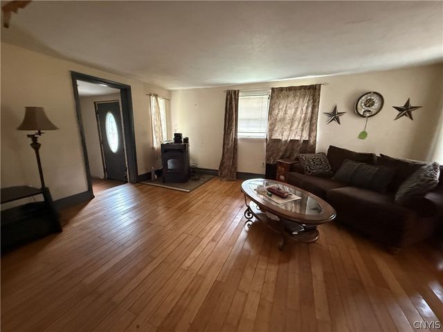 352 South Real Street, Cape Vincent, NY 13618