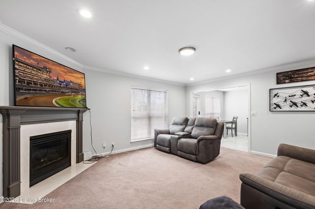 11600 Chinook Ct, Louisville, KY 40299