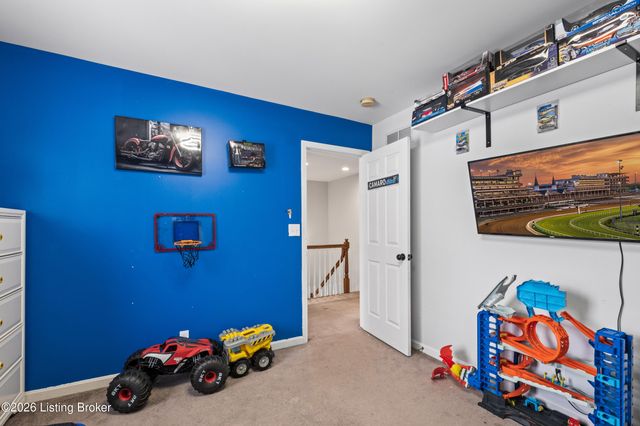 11600 Chinook Ct, Louisville, KY 40299