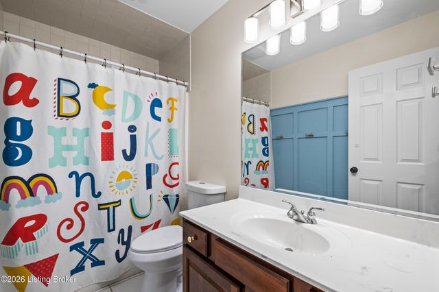 11600 Chinook Ct, Louisville, KY 40299