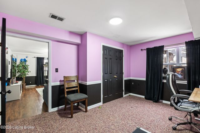 11600 Chinook Ct, Louisville, KY 40299