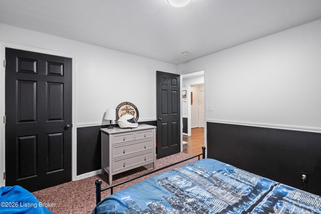 11600 Chinook Ct, Louisville, KY 40299