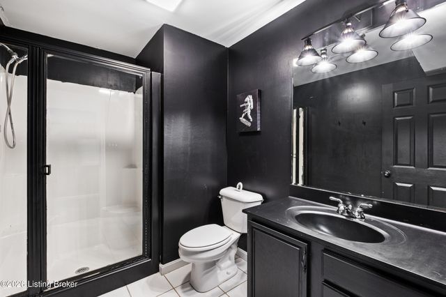 11600 Chinook Ct, Louisville, KY 40299