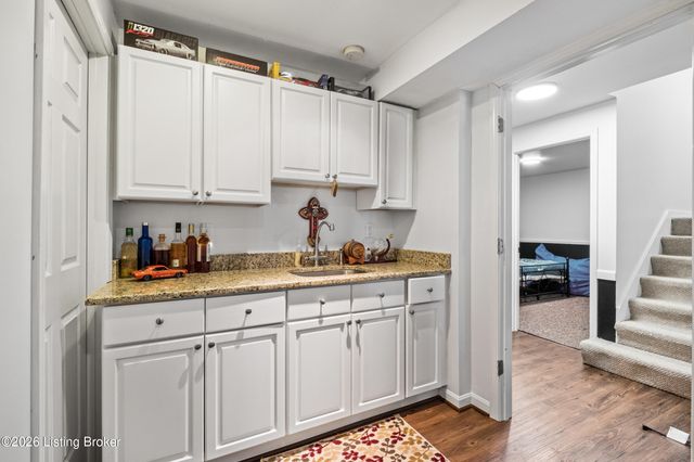 11600 Chinook Ct, Louisville, KY 40299