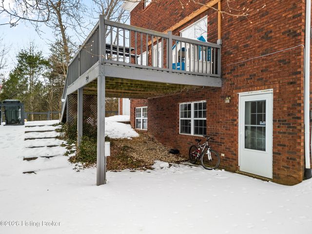 11600 Chinook Ct, Louisville, KY 40299