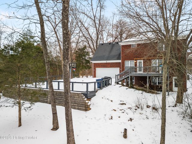 11600 Chinook Ct, Louisville, KY 40299