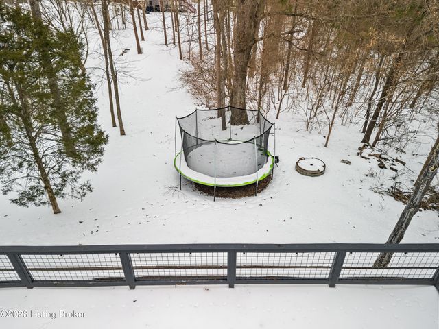 11600 Chinook Ct, Louisville, KY 40299