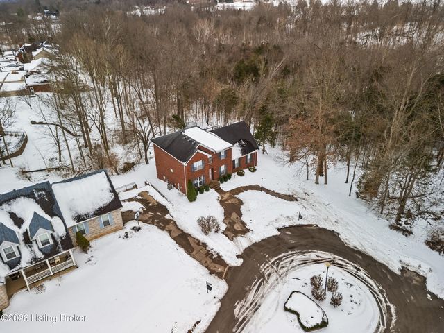 11600 Chinook Ct, Louisville, KY 40299