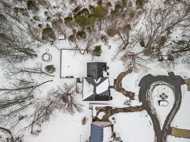 11600 Chinook Ct, Louisville, KY 40299