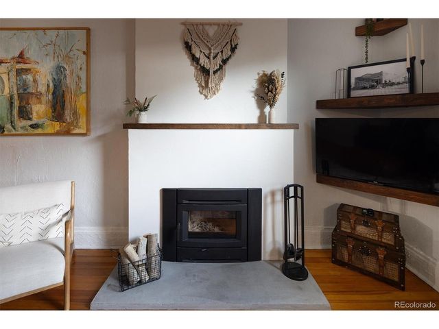 940 S Logan St, Denver, CO 80209