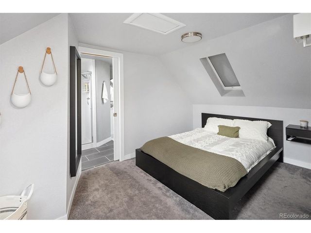 940 S Logan St, Denver, CO 80209